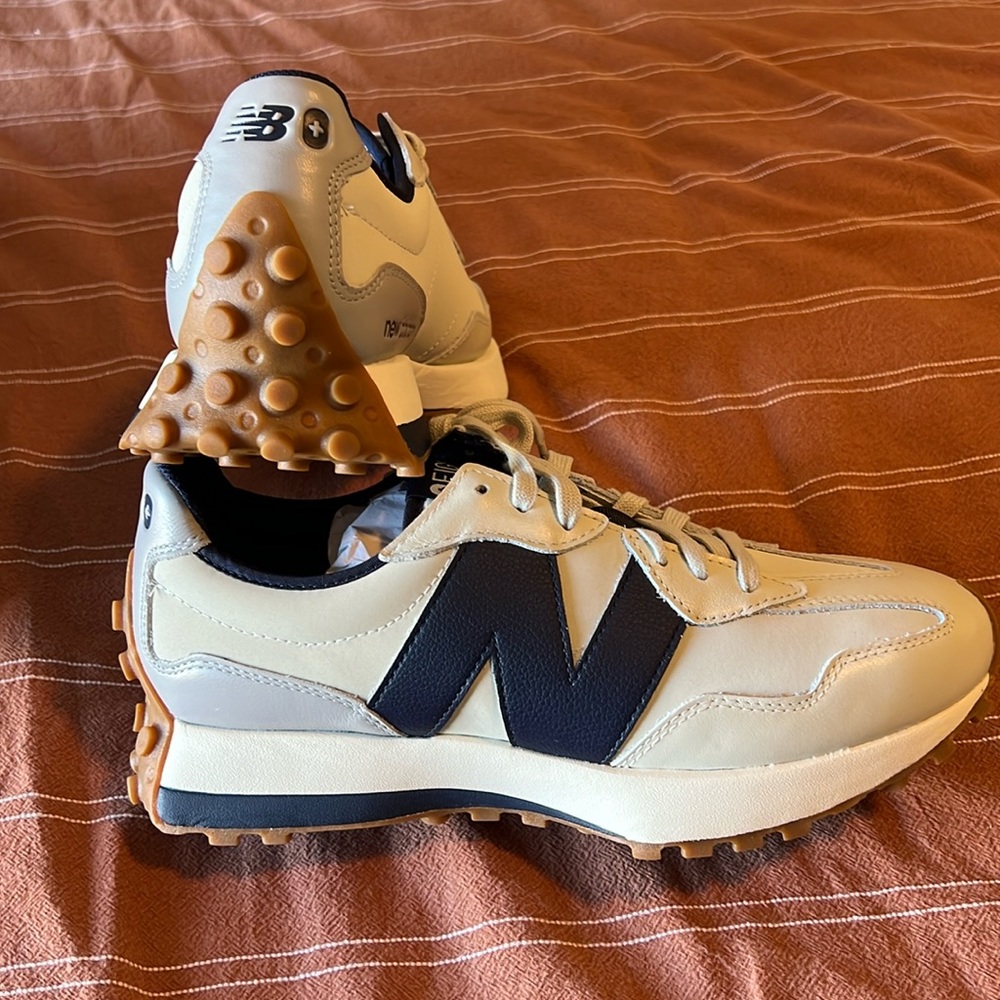 Brand New Unisex (W 11, M 8.5) New Balance x Figs shoes